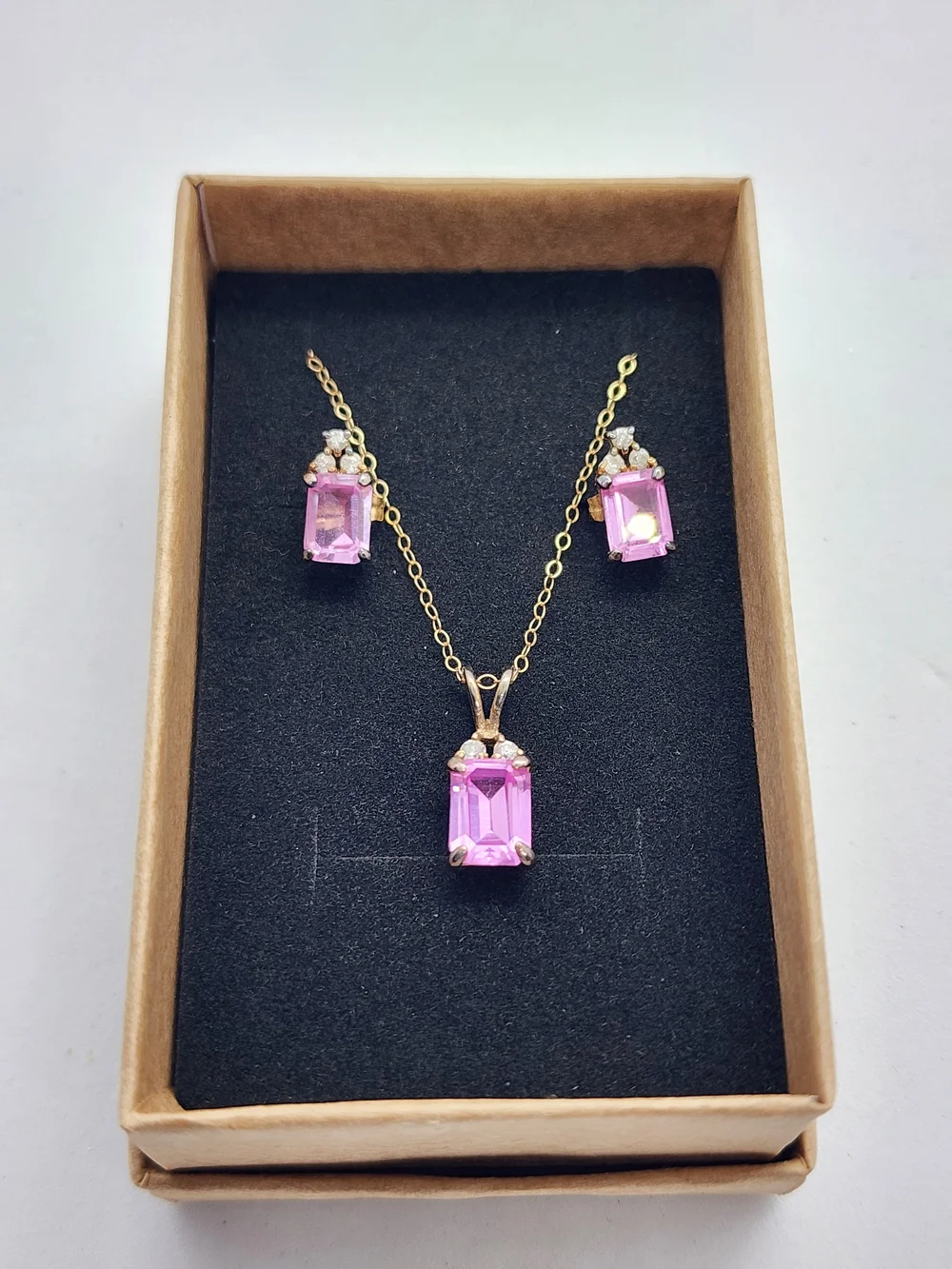 Vintage Pink Emerald-CuPink Crystal Pendant Necklace and Earring Set - Gold Tone